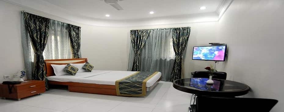 Housez 43, Kolkata 3